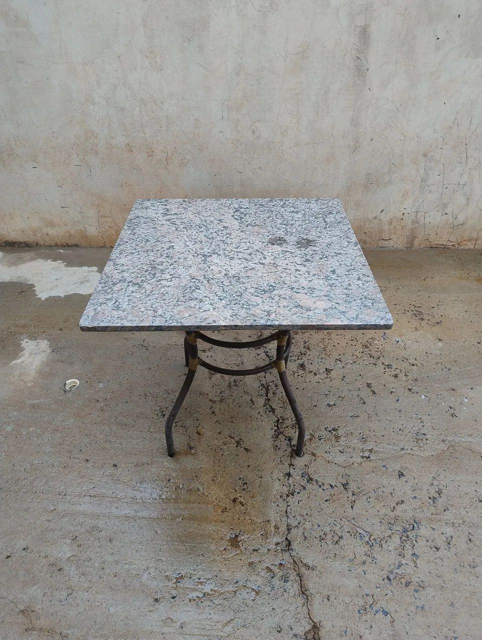 Mesa para 4 cadeiras 