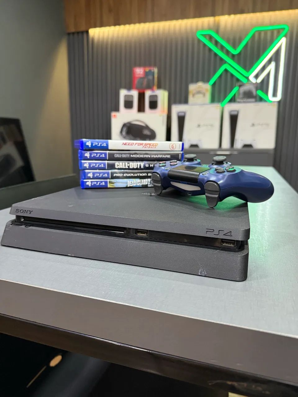 PlayStation 4 slim com jogo e garantia - preço baixo 