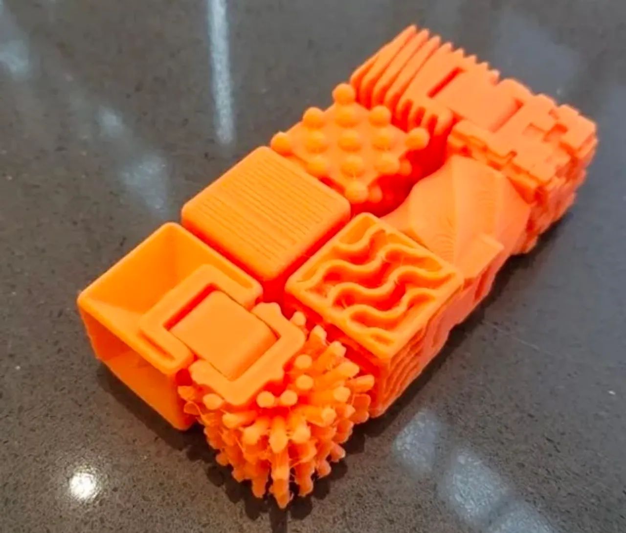 Brinquedo sensorial