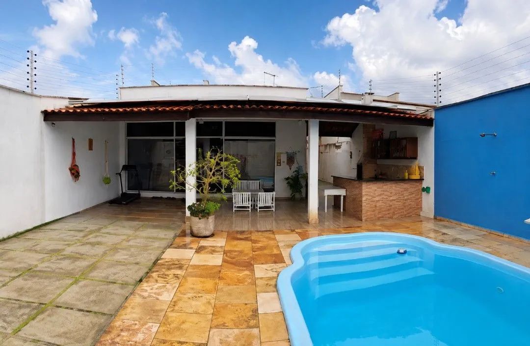 Alugo Casa no Araçagi 