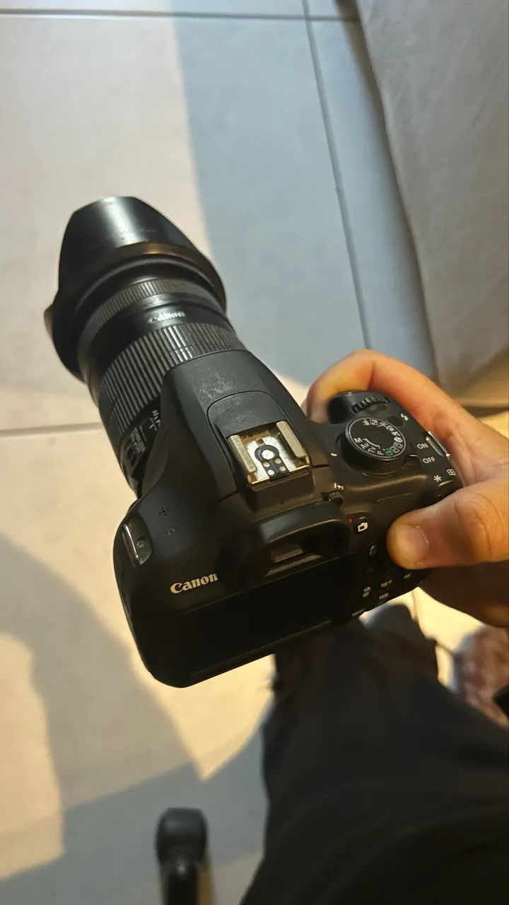 CÂMERA CANON REBEL T5 + 18-55 + 18-135 - ACOMPANHA ALÇA, CARREGADOR E BAG - Foto 5