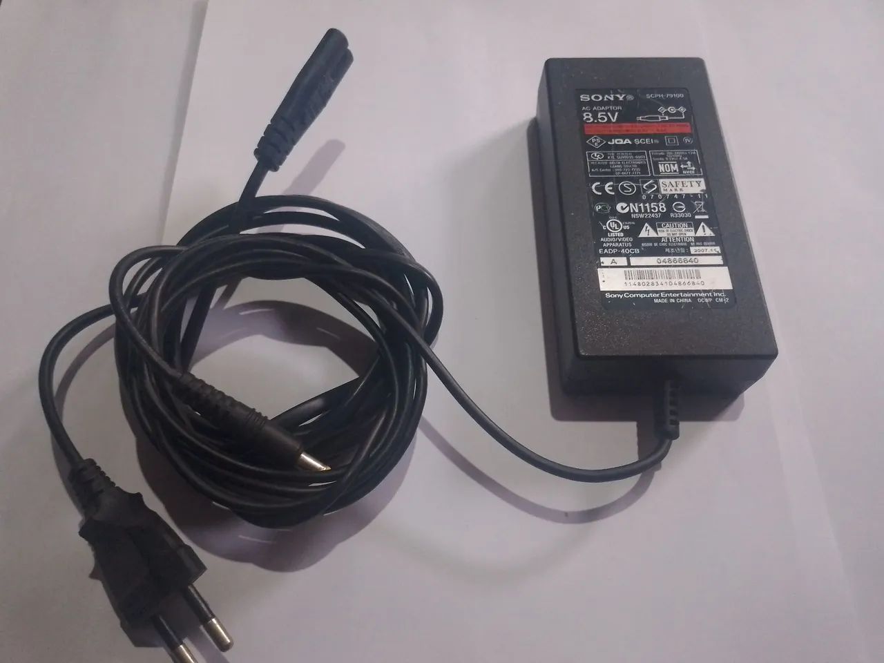 Fonte original Sony PS2 Slim 8,5V original e completa.