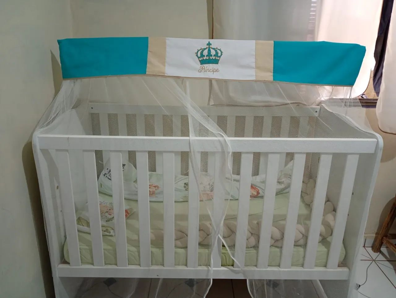 Berço com colchão 