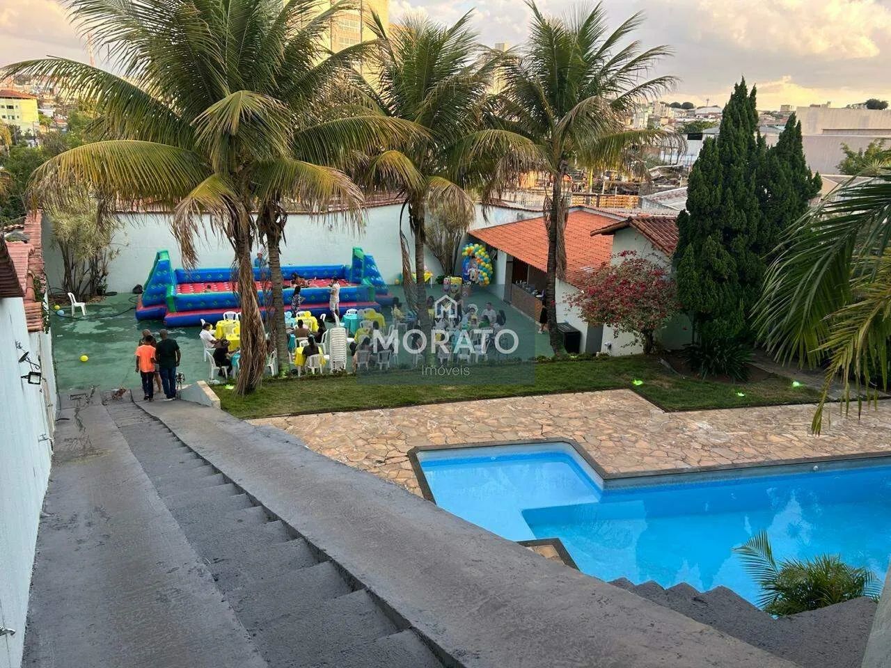 Casa com Salão de Festas e Piscina no Jardim Riacho - Foto 2