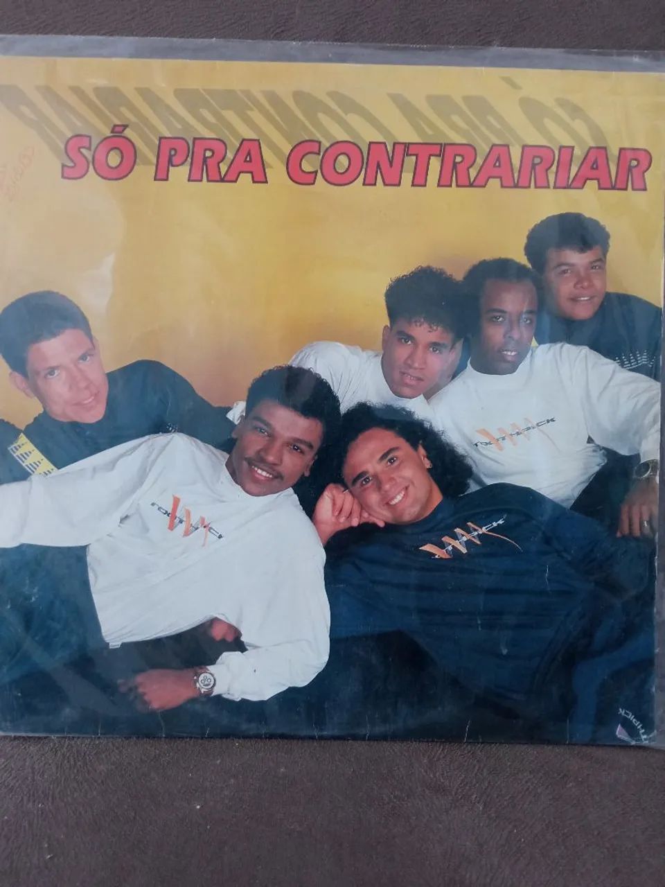 vendo disco de vinil Pagode, Só pra Contrariar, em ótimo estado de conservação.