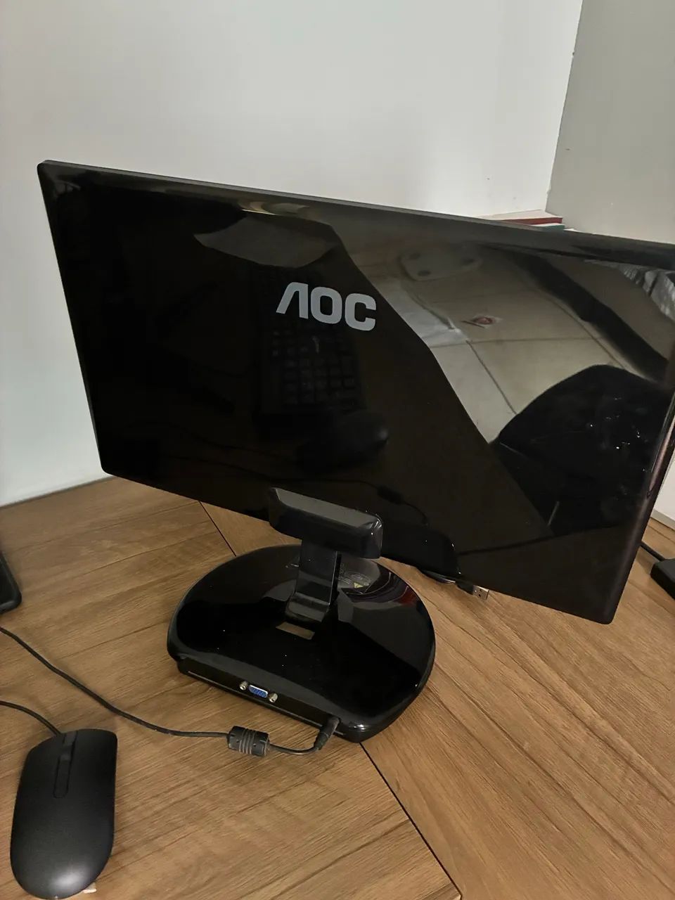 Monitor LED AOC 18.5 polegadas - Foto 3