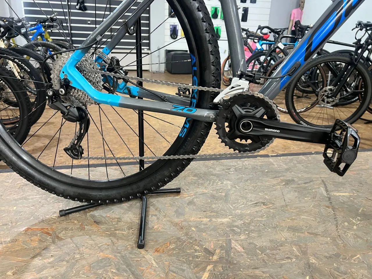 BICICLETA  ARO 29 (1 mês de uso)  - Foto 3