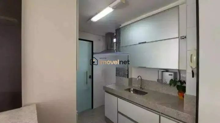 APARTAMENTO COM SUÍTE, VARANDA INTEGRADA E 2 VAGAS COBERTAS! - Foto 4
