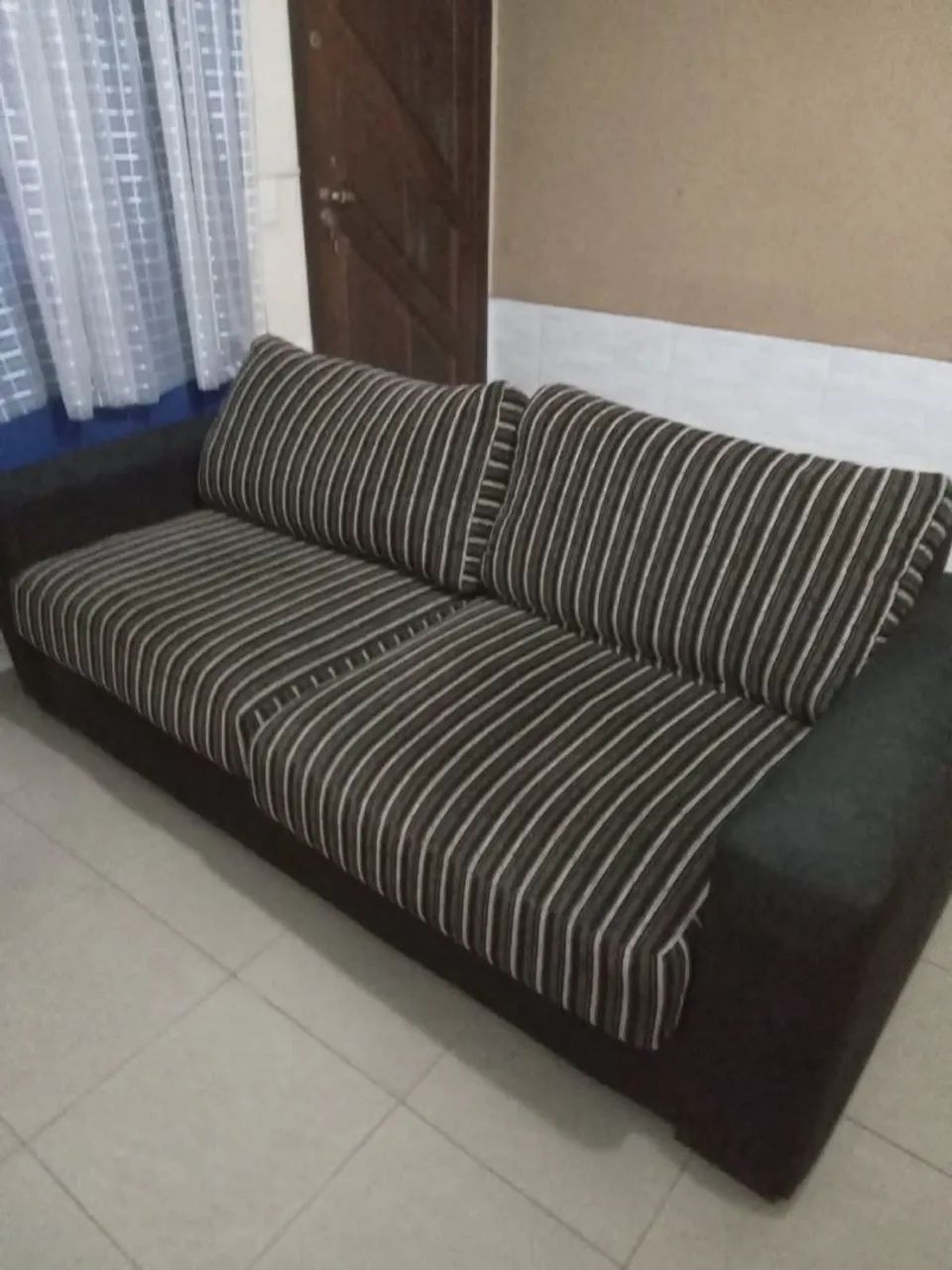 SOFÁ 2 e 3 LUGARES  350 REAIS - Foto 2