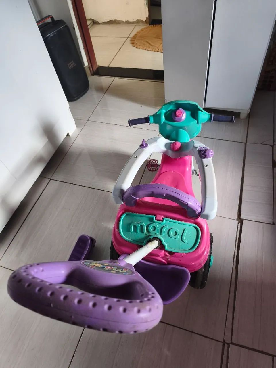 Vendo Motoca de passeio infantil  - Foto 4