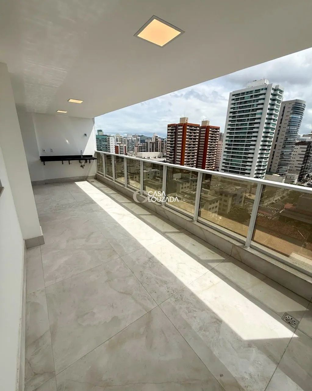 Apartamento 03 quartos com 01 suíte na quadra do Mar de Itapuã - Foto 2