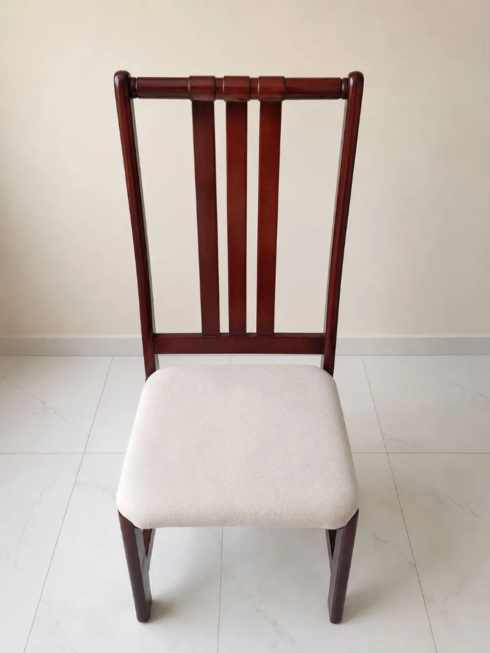 Mesa com 6 cadeiras em madeira maciça - Foto 5