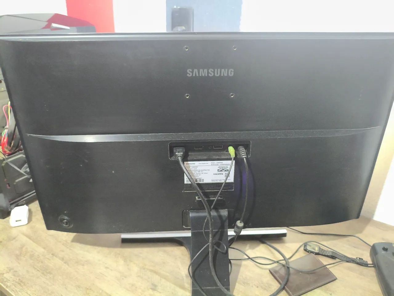Monitor Samsung U28E590 - 28" 4K UHD - Foto 5