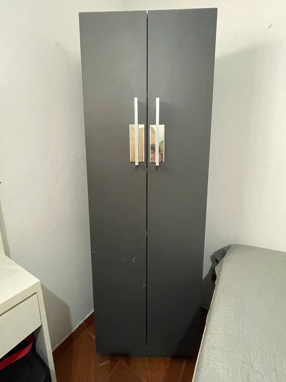 Vendo Multi uso, em bom estado , entrega e montagem grátis 