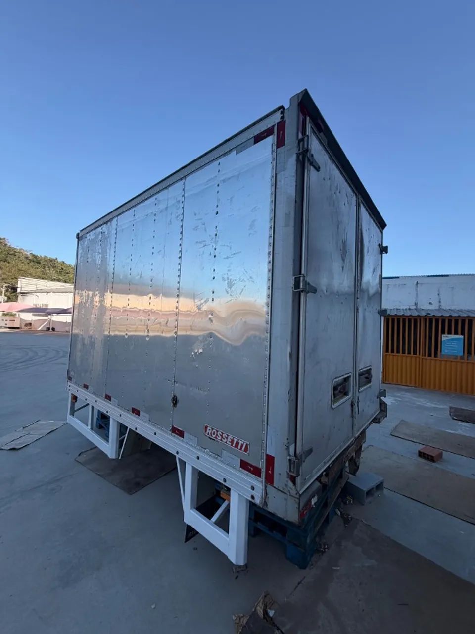 BAÚ DE ALUMÍNIO ROSSETTI - 3,5 METROS - Bau de caminhao - Sprinter - Ducato - Master Usado - Foto 3