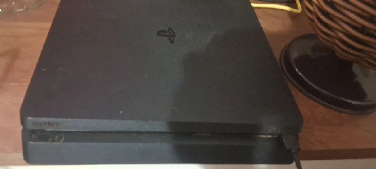 Playstation 4 slim - Foto 2