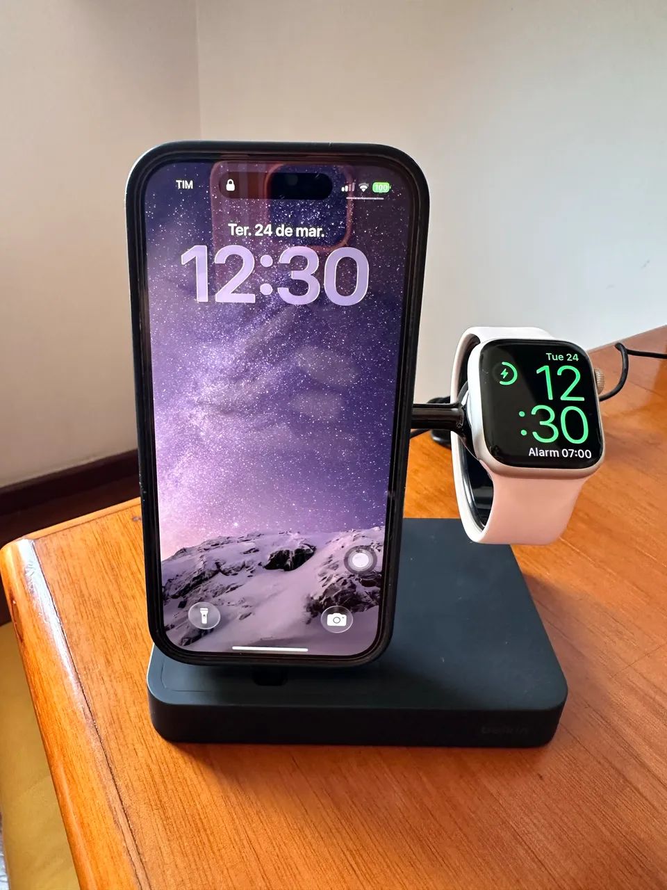 Dock Carregador Belkin para Apple Watch e IPhone - Foto 2