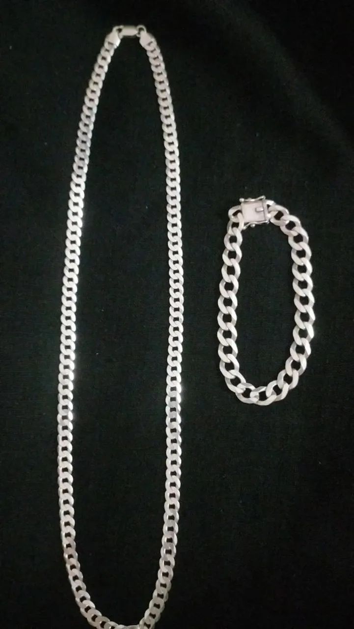Cordão e pulseira de prata nova, único dono.
