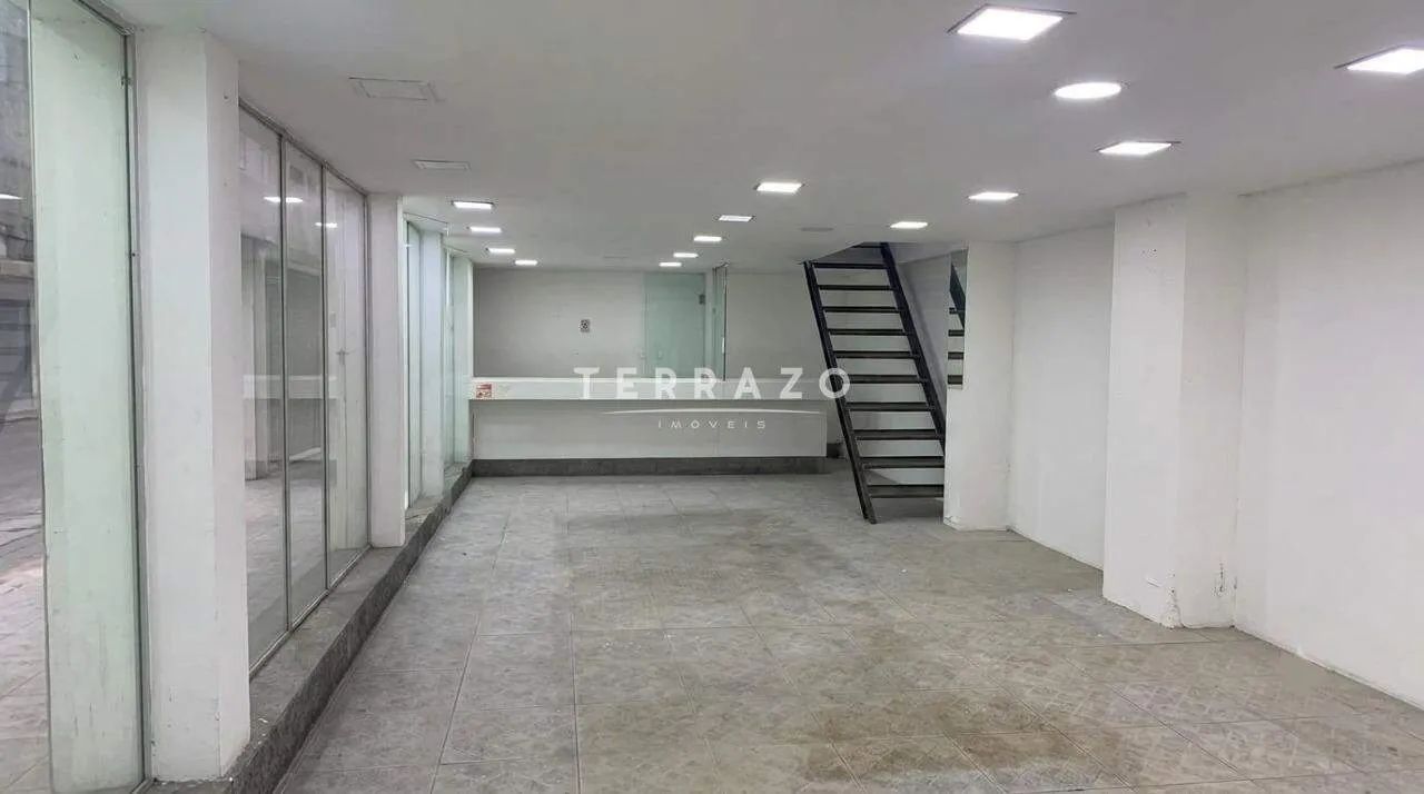 Loja Comercial para Alugar em Várzea (Teresópolis)  Calçada da fama