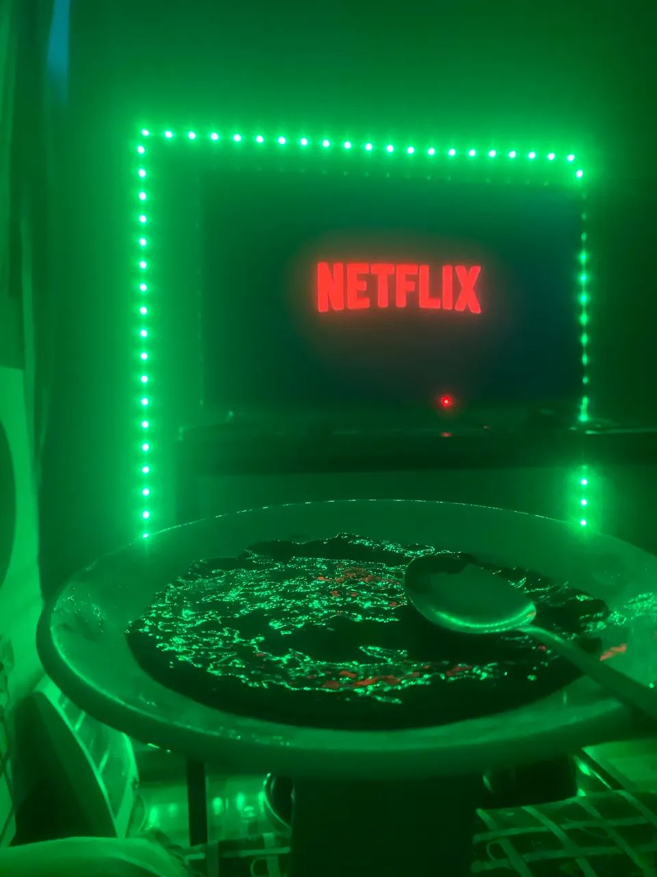 Vendo tv 45 polegadas com aparelho de internet 