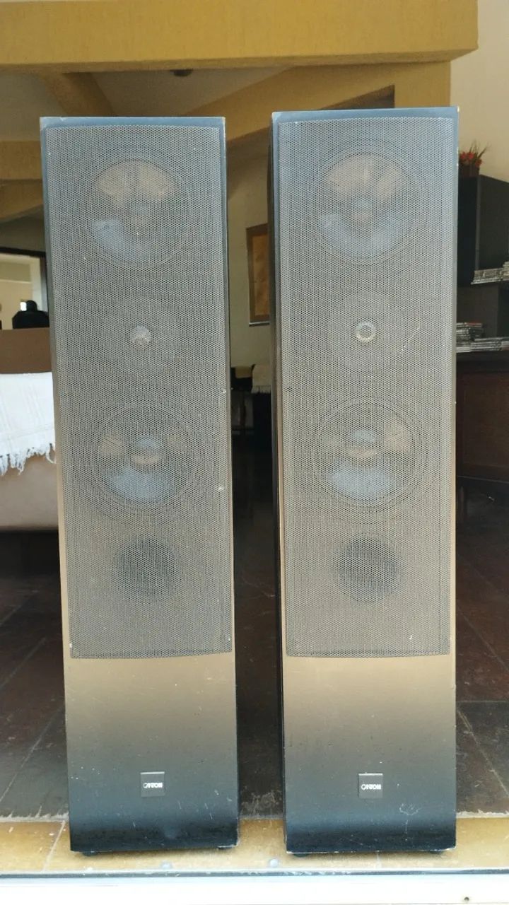 caixas de som alemã Canton