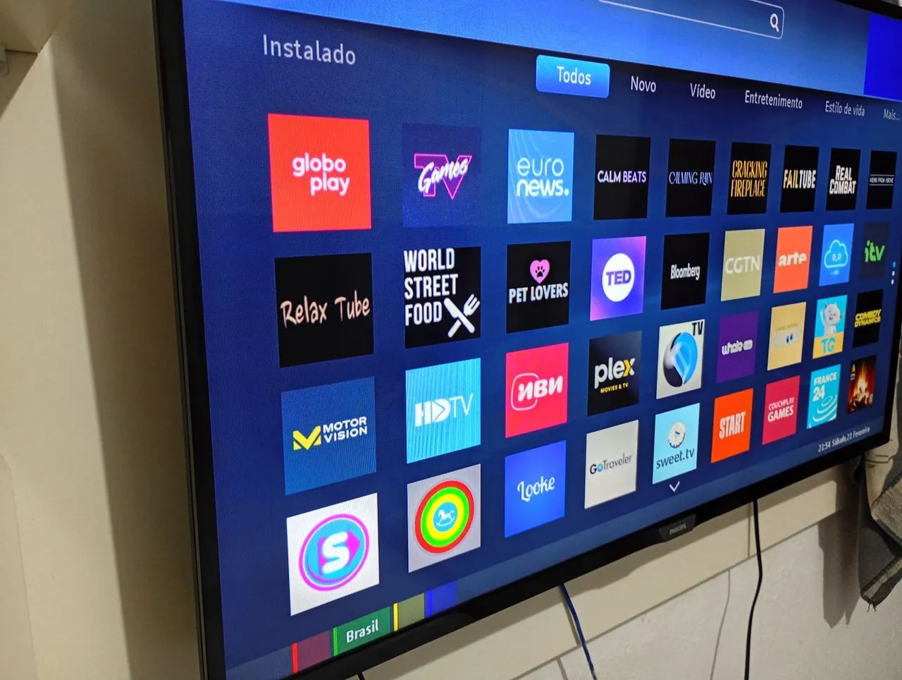 Vendo uma TV smart 43 polegadas com wi-fi Netflix YouTube e controle pe - Foto 6
