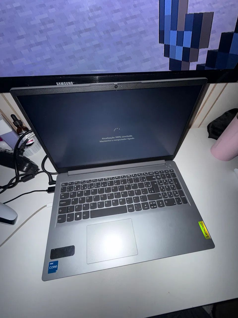 Notebook Lenovo IdeaPad 1 (15IAU7).