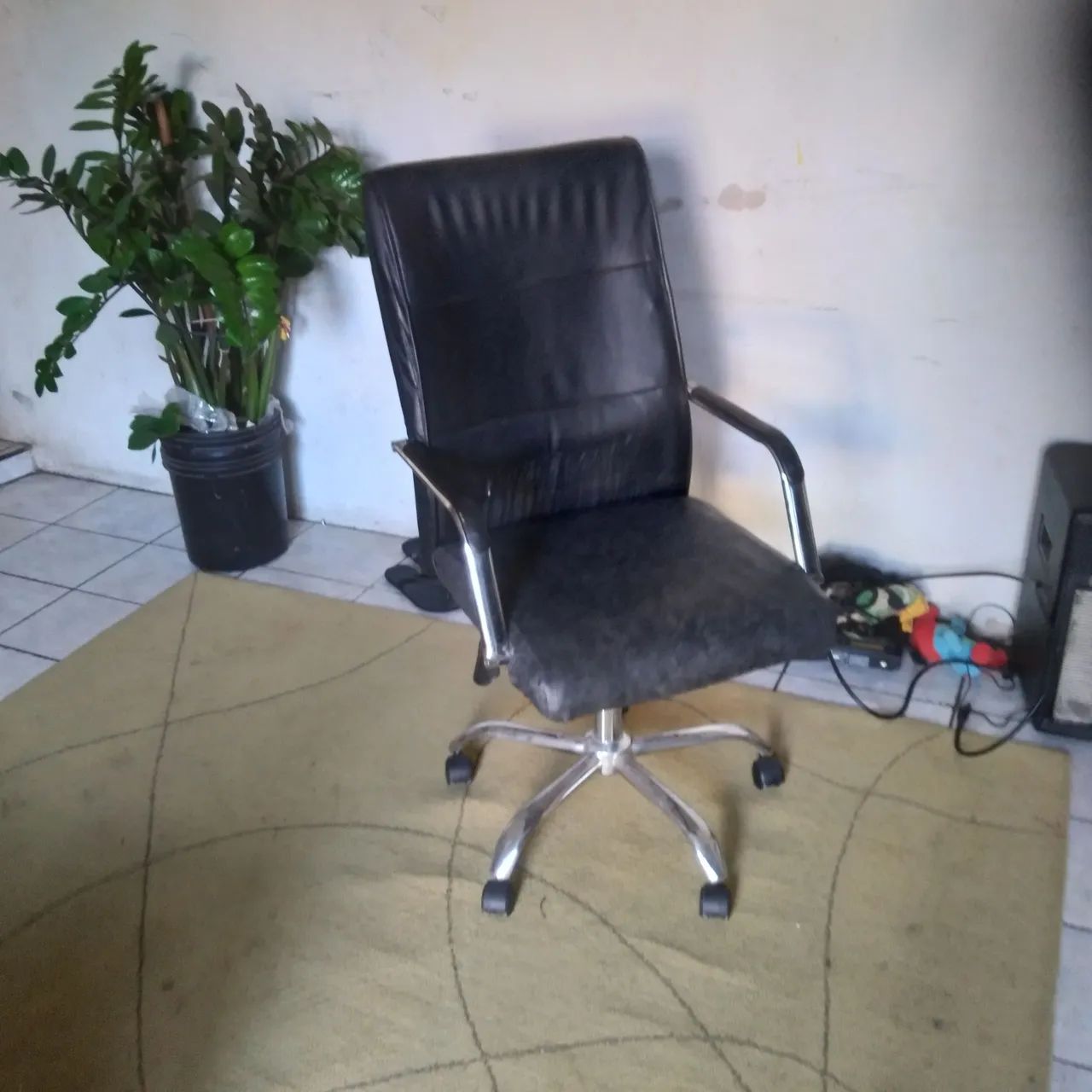 Cadeira  prezidente em couro  - Foto 2