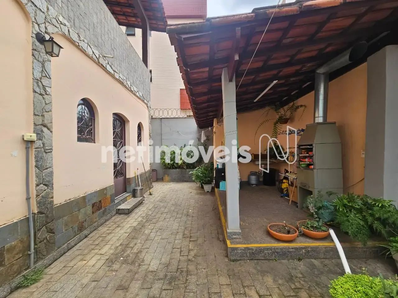 Casa de 04 quartos com 01 suíte e 06 vagas no Minas Brasil - Foto 4