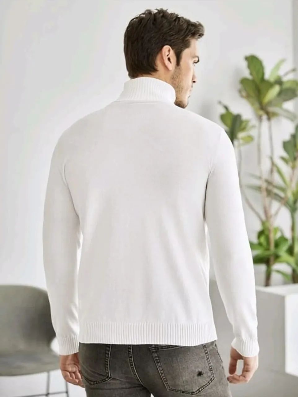 Suéter Masculino de Gola Alta Branco Manfinity - Foto 5