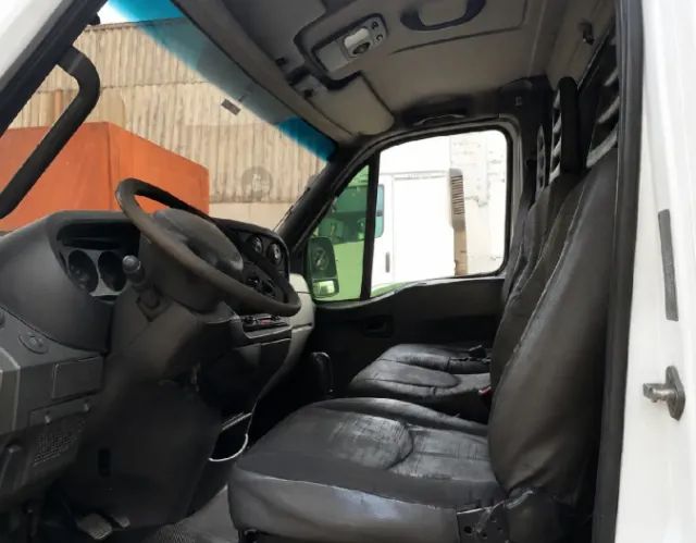 Iveco Daily 35S14 baú - Foto 5