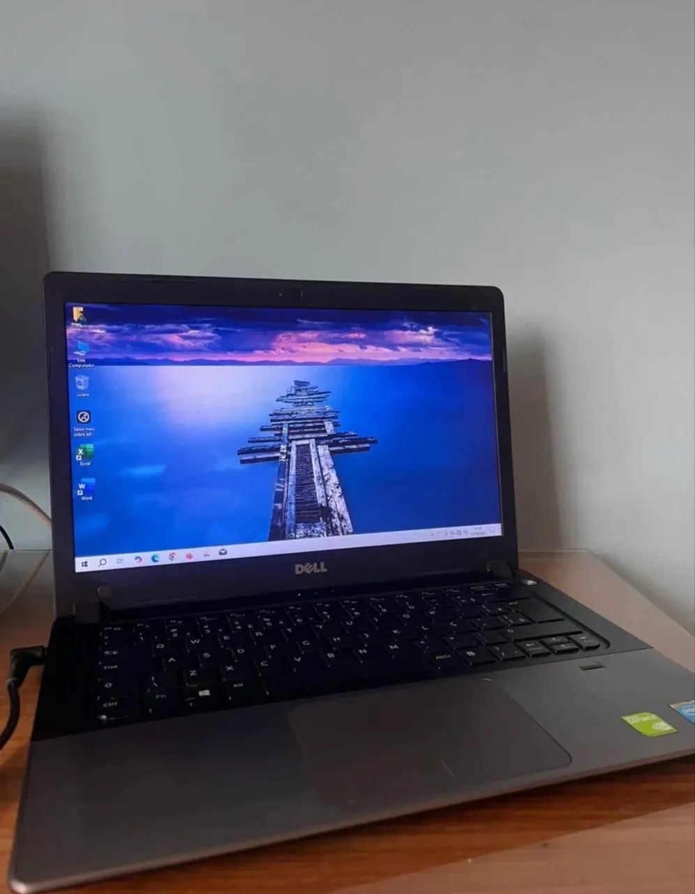 Dell i5 8GB Ram SSD 240 GB Placa de vídeo 2GB.        