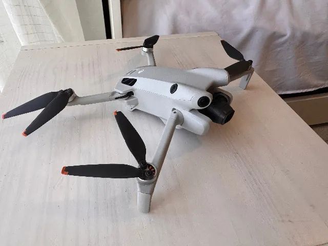 Dji Mini 4 Pro Fly More Combo - Foto 4