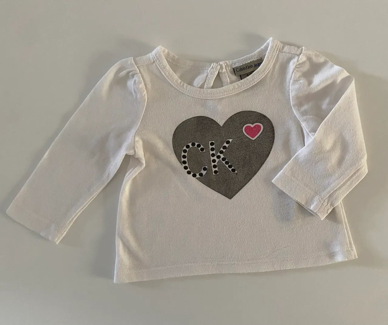Camiseta Calvin Klein TAM 3-6 meses 