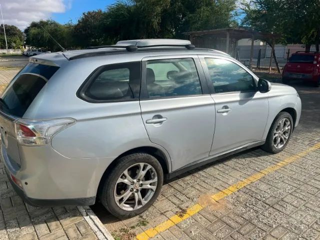 Mitsubishi Outlander 2015