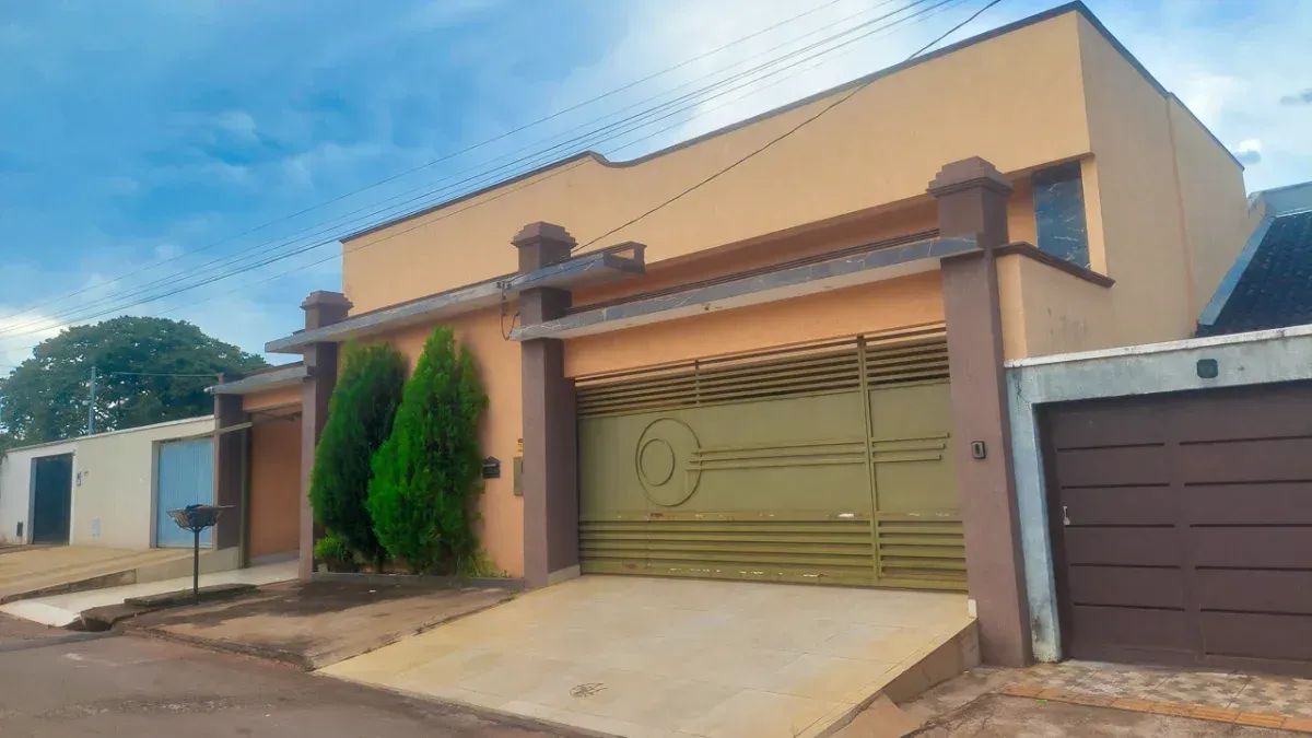 Sobrado com 4 Quartos e Acesso ao Córrego em Nerópolis - Foto 2