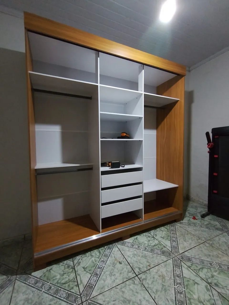 GUARDA ROUPA ILHEUS 