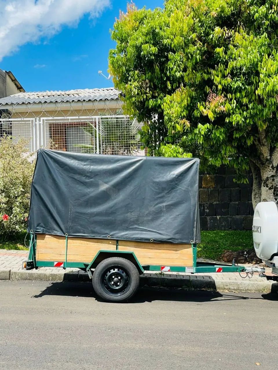 Carretinha aberta com arcos e lona - Foto 3