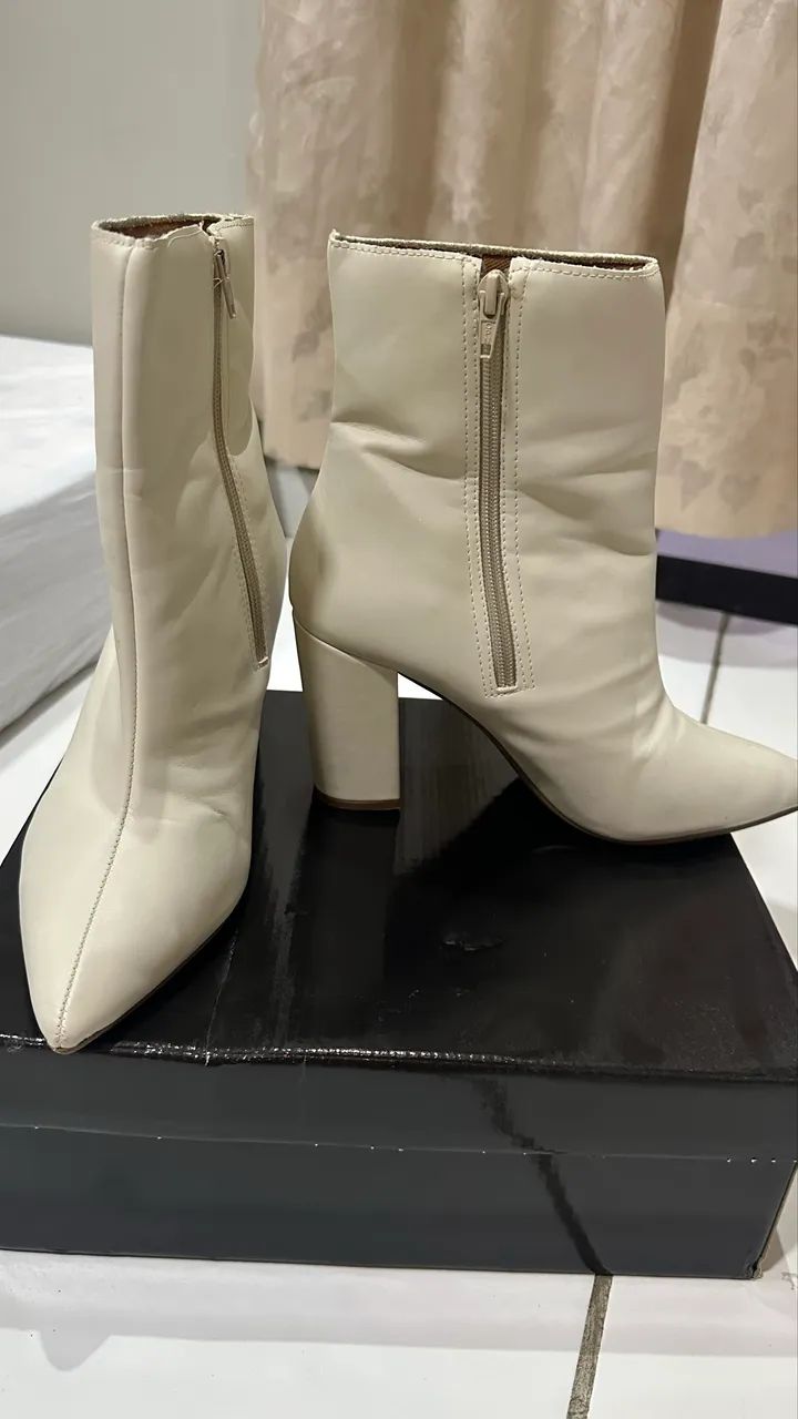 Bota branca - Foto 3