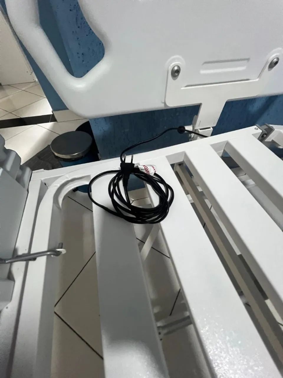 Cama Hospitalar Motorizada Pilati Evolution Steel com elevação elevação elétrica do leito - Foto 5