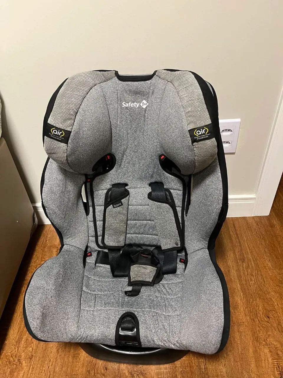 Cadeira de carro para bebês e crianças 
