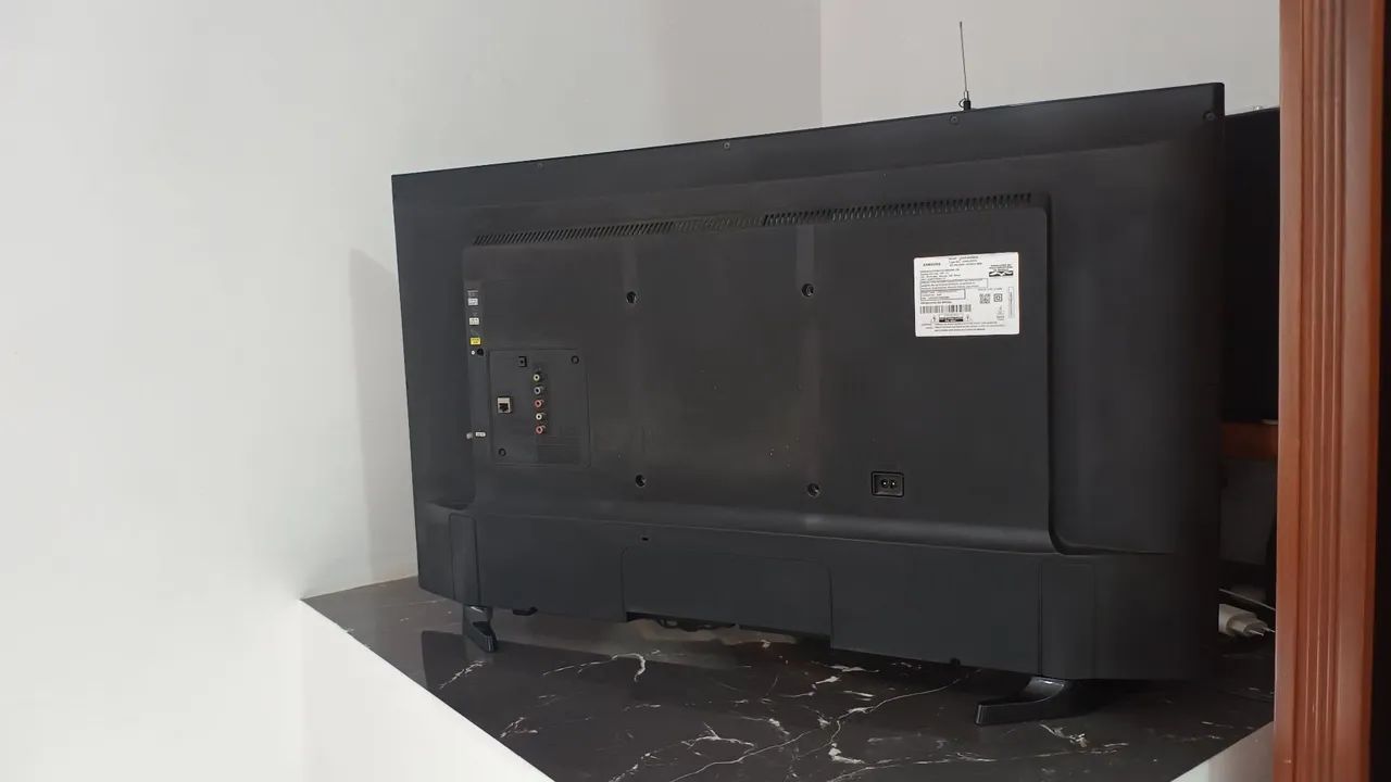 Vendo tv Samsung 40 polegadas Ld funcionado em bom estado . whatsapp: * - Foto 4