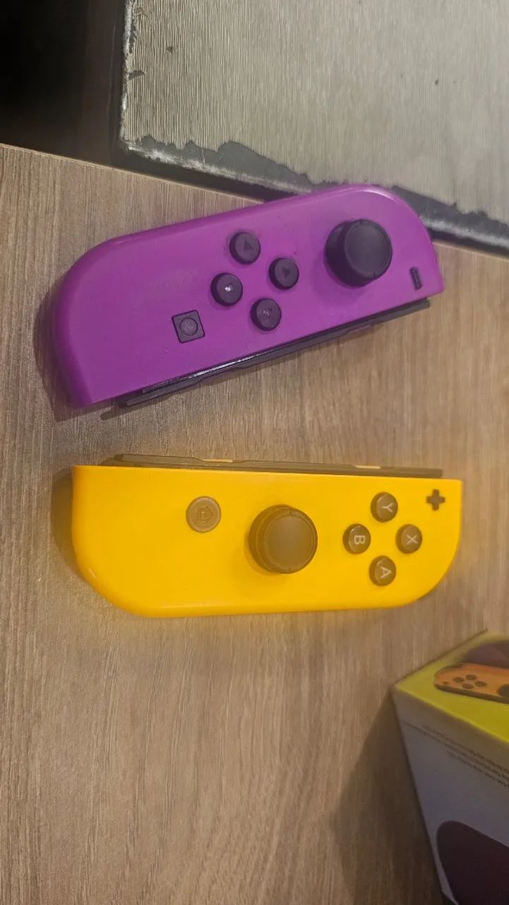 Par Joy-Con roxo-neon laranja-neon Nintendo Switch - Foto 2