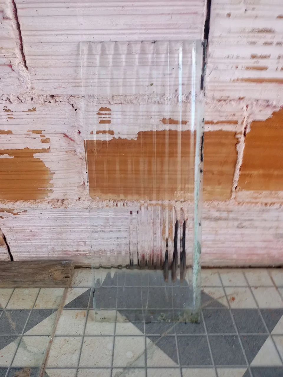 Vendo dois vidros de janelas medida 49 por 20