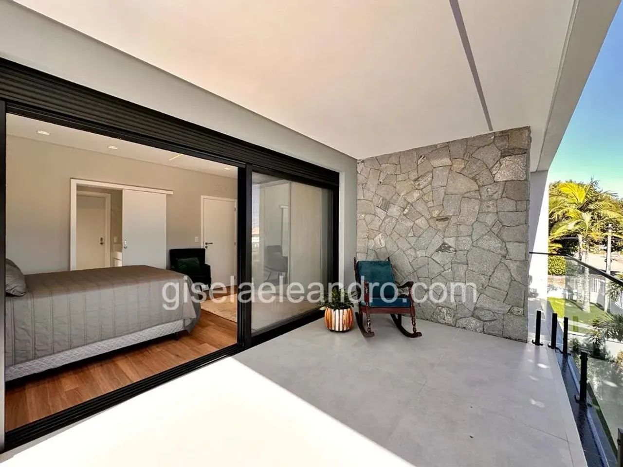 Charmosa casa com 4 quartos em Daniela a 100 mt da praia - Florianópolis - SC - Foto 4