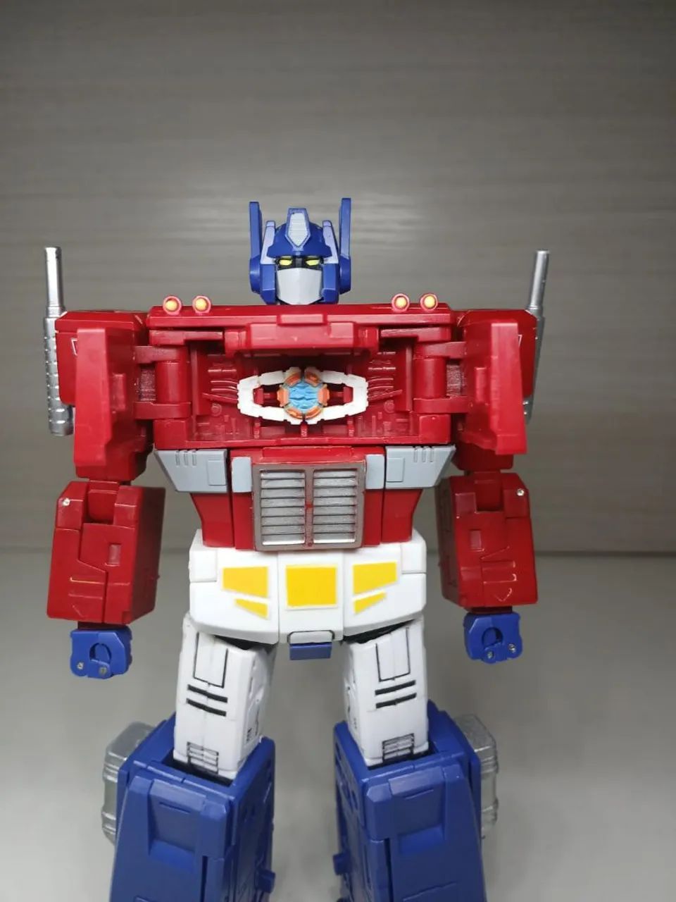 Tranformers Optimus Prime G1 Studio Séries 86 KO - Foto 2