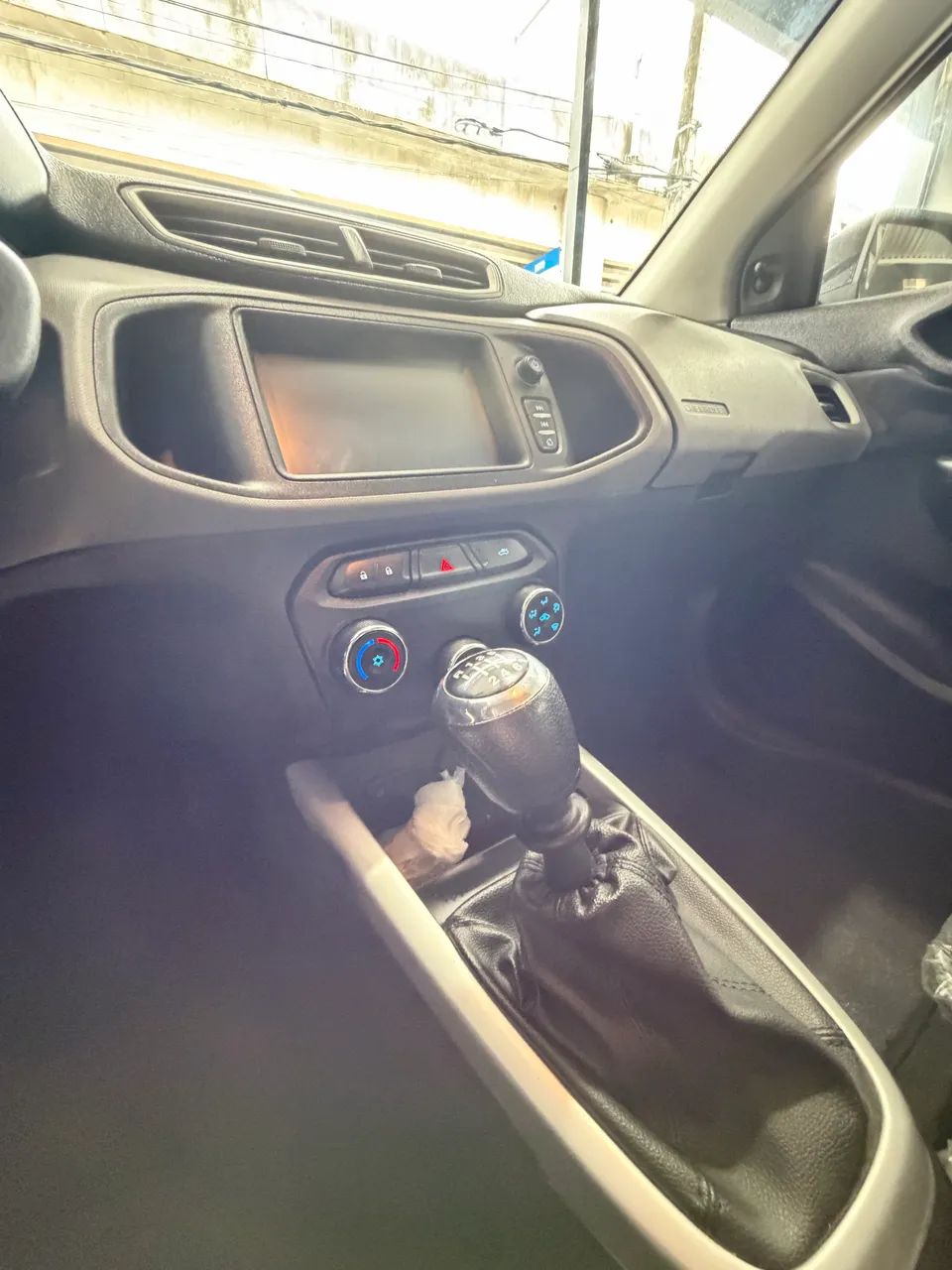 Chevrolet Onix Hatch LT 1.4 8V Flex Mec. 4P 2018 - Foto 9