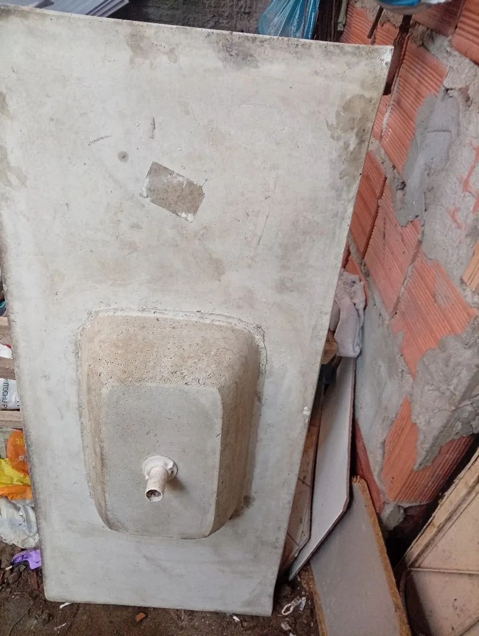 Vende-se uma Pia Mármore Sintético - Foto 2