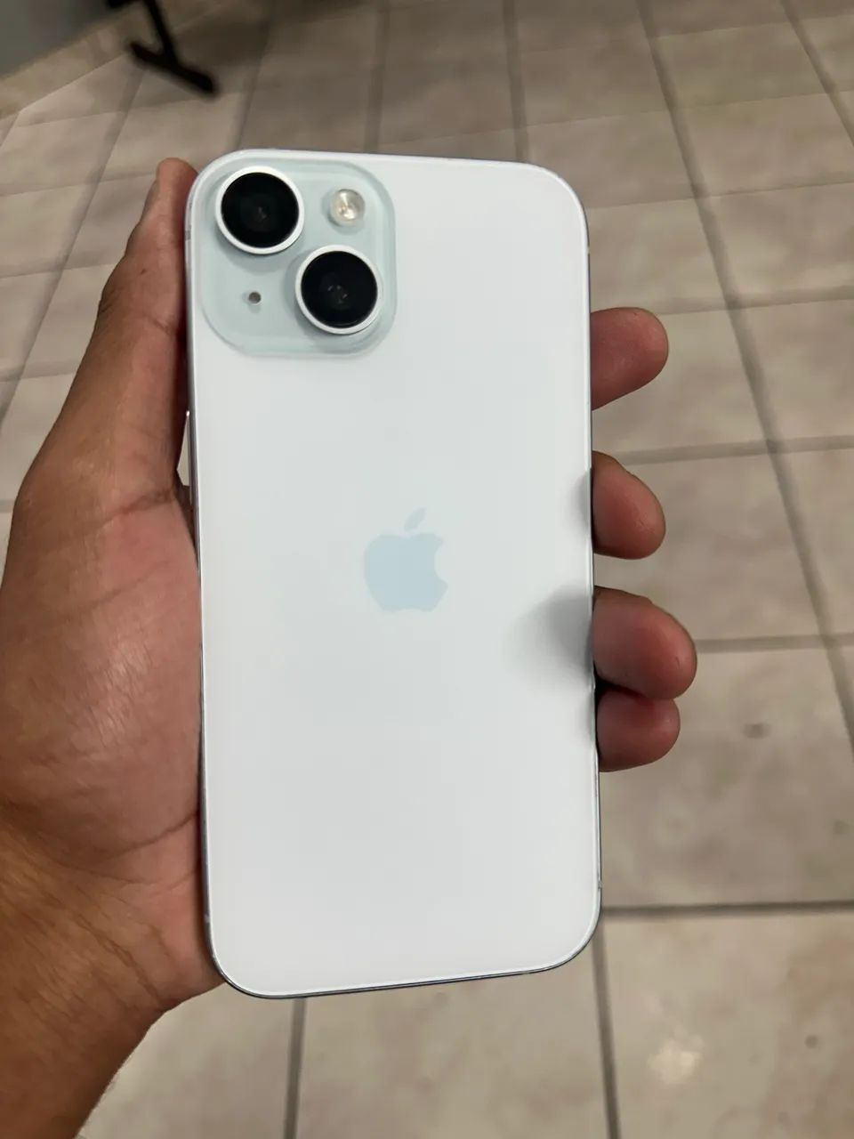 Iphone 15 128 gb bateria 77%