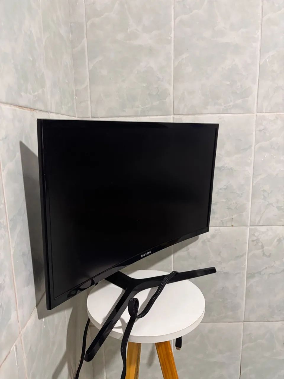 Monitor curvo Samsung 27p - Foto 2